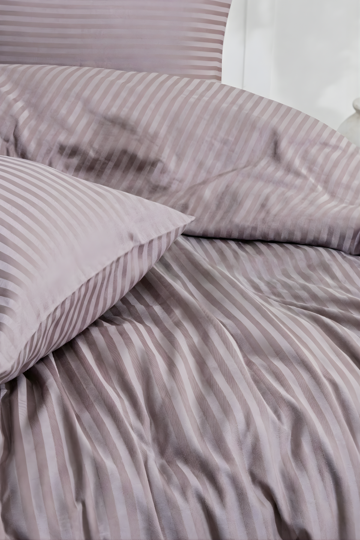 Çift Kişilik Pamuk - Saten 210 TC (83 Tel) Çizgili Nevresim Takımı Mürdüm