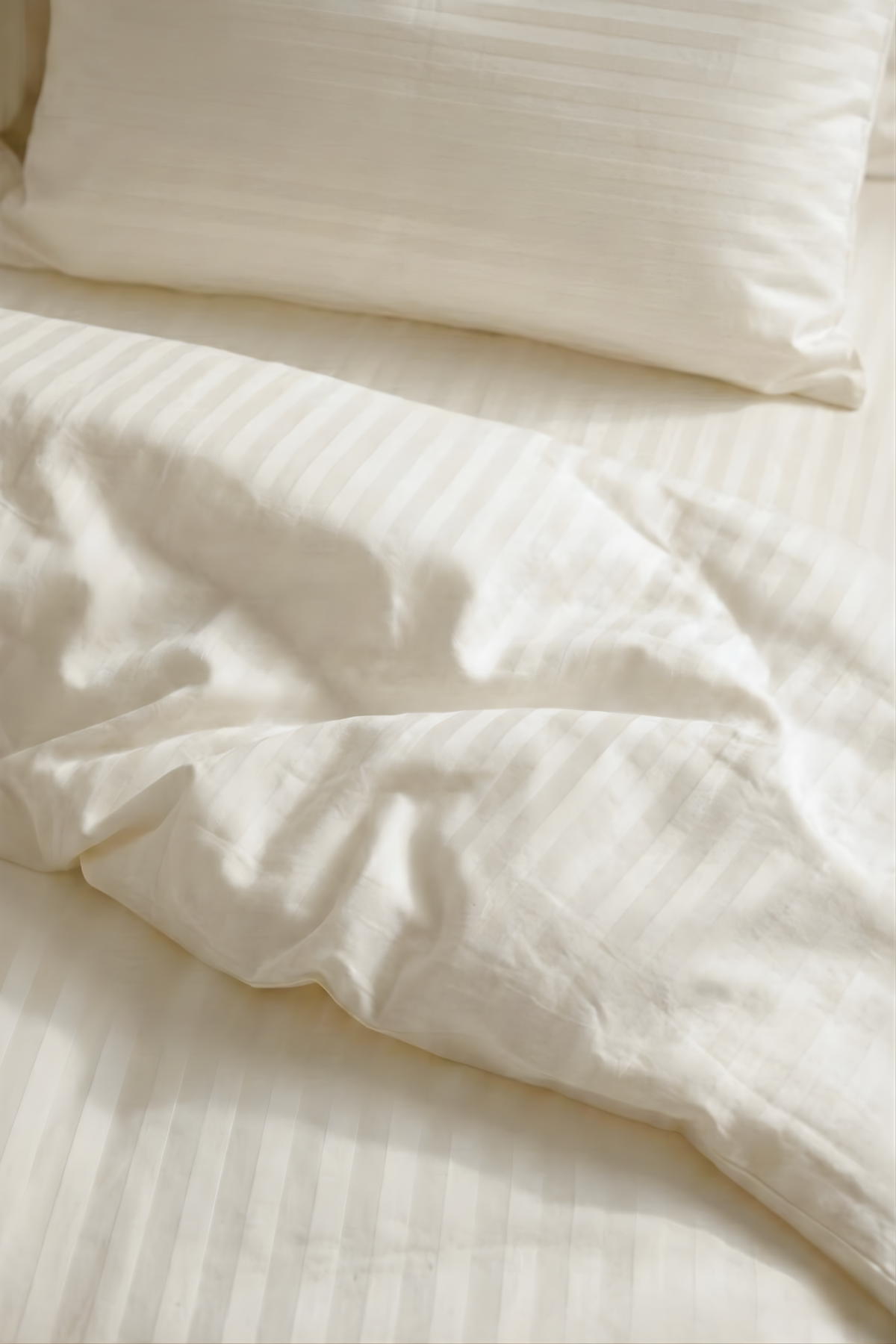 Çift Kişilik Pamuk - Saten 210 TC (83 Tel) Çizgili Nevresim Takımı Ekru