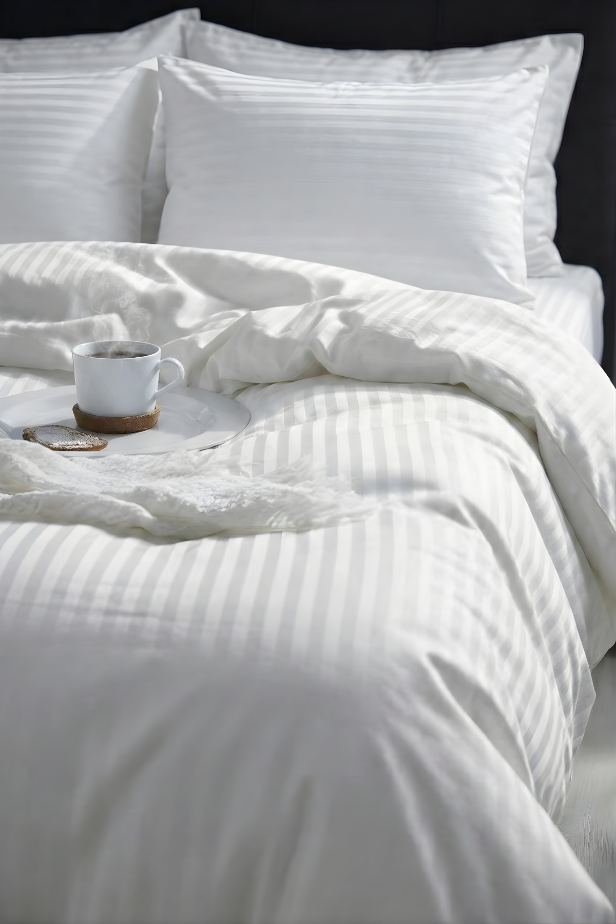 Çift Kişilik Pamuk - Saten 210 TC (83 Tel) Çizgili Nevresim Takımı Beyaz