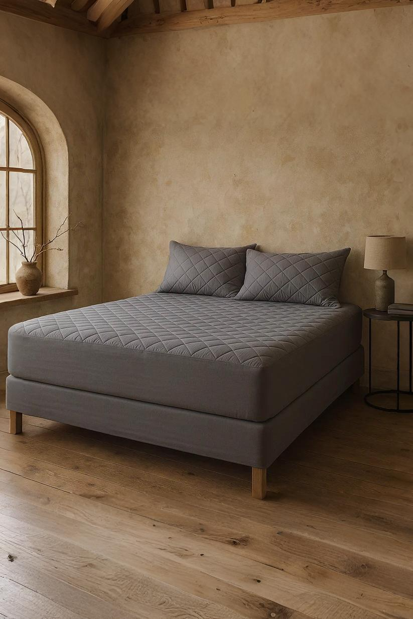 Kapitoneli Telalı Fitted Yatak Koruyucu Gri